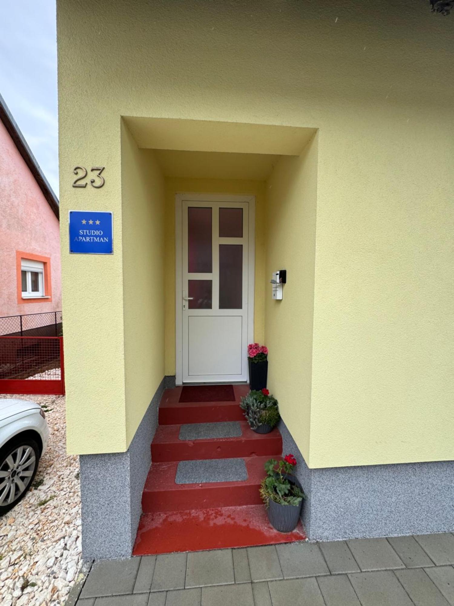 Apartman Josip Gospic Exterior photo