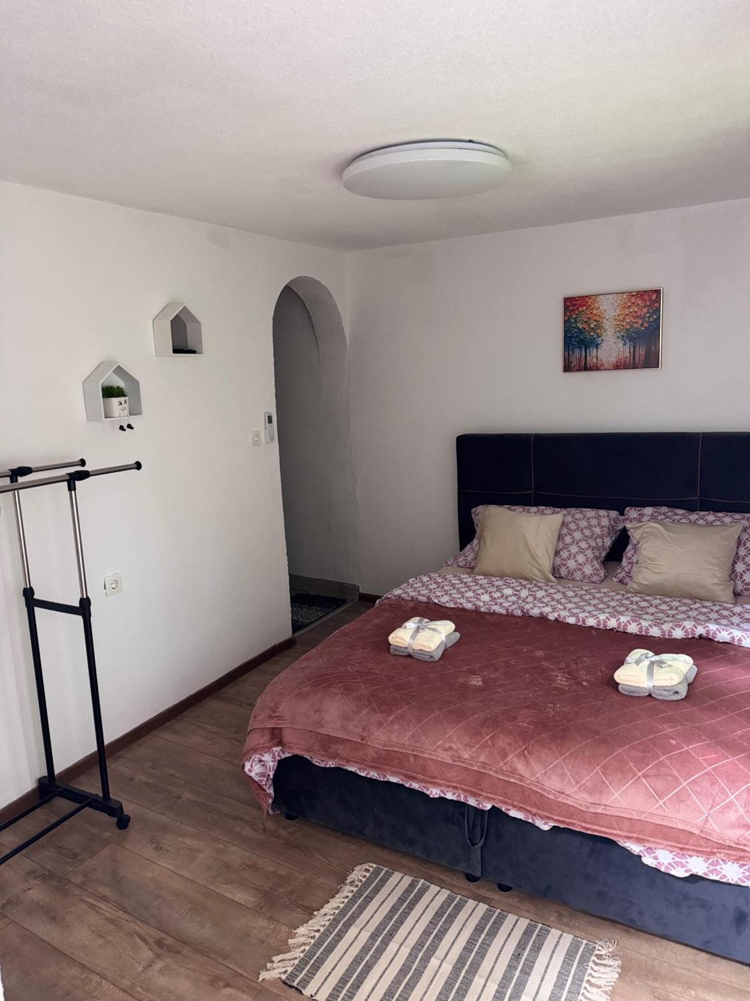 Apartman Josip Gospic Exterior photo